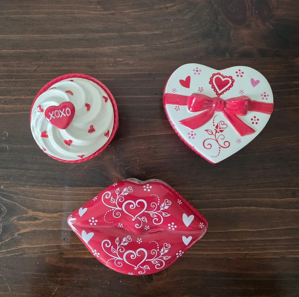 Temp-tations Romance Lidded Ramekins - Set of 3 - Picture 3 of 13